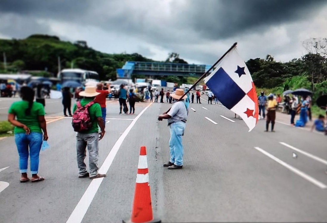 El cierre de los cuatro carriles es en la entrada hacia el distrito de Las Palmas. Foto: Melquiades Vásquez