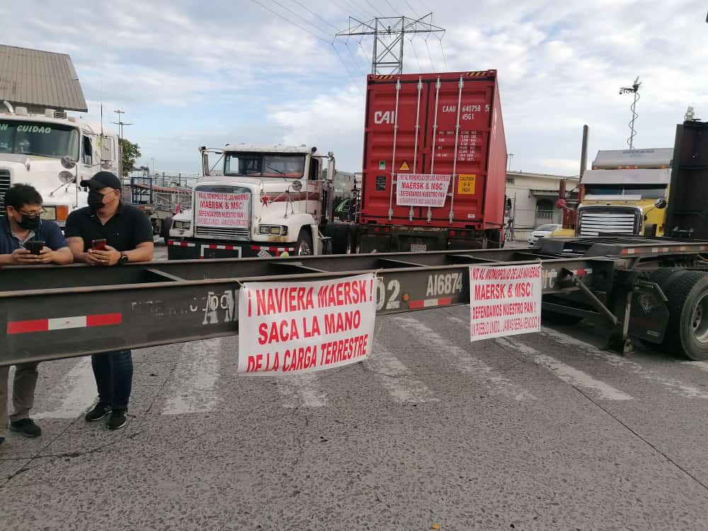 Los cierres afectan el libre tránsito hacia empresas en la Zona Libre de Colón. Foto: Diómedes Sánchez 