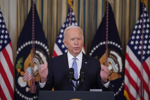  El preisidente Joe Biden anunció que en cuanto pueda se pondrá la tercera dosis. Foto: EFE