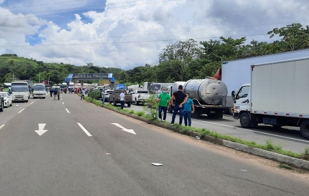En el cierre participan habitantes de Agua de Salud, Tierra Blanca, Guabito, Tólica, Cabuya y Buenos Aires. Foto: Melquiades Vásquez