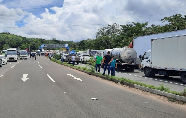 En el cierre participan habitantes de Agua de Salud, Tierra Blanca, Guabito, Tólica, Cabuya y  Buenos Aires. Foto: Melquiades Vásquez