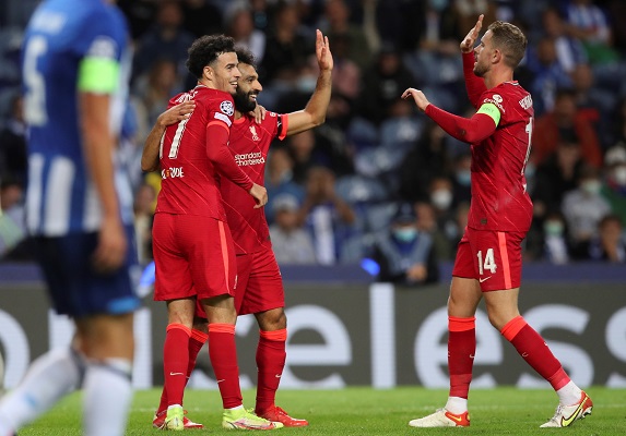 Liverpool aplastó 5-1 al Porto en Portugal. Foto: EFE