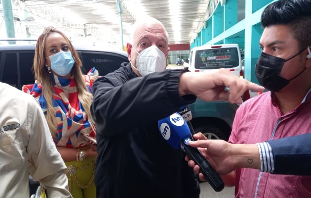 El expresidente Ricardo Martinelli a su llegada a la sede del SPA. Foto: Víctor Arosemena