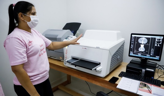 Solo 3 de cada 10 mujeres reconocen a la mamografía como método de detección temprana efectiva. Foto: EFE / Nathalia Aguilar
