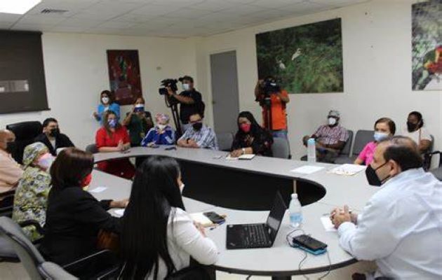 El Minsa se ha comprometido a pagar lo adeudado al personal del Hospital San Miguel Arcángel. Foto: Grupo Epasa