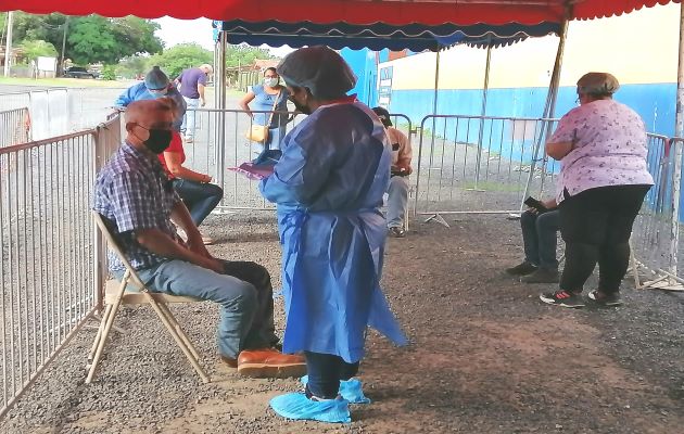 En la región de Azuero, el 85% de la población cuenta con su esquema completo de vacunación, destacaron las autoridades de salud. Foto: Thays Domínguez