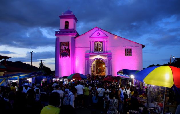 Ángel Pinillo, cura párroco de la Iglesia de San Felipe de Portobelo, manifestó que se ha delimitado el aforo y el ingreso de los peregrinos al santuario, por el tema de la pandemia. Foto: Archivo