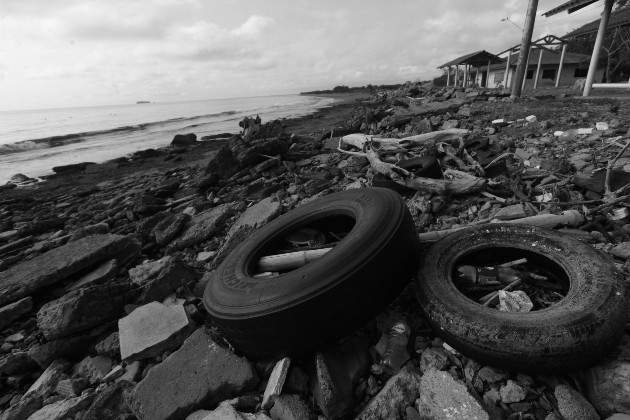 Ojalá las personas entiendan que cuando dejan de lanzar basura a los ríos, quebradas y mares, cuando reciclan, cuando aprovechan al máximo los alimentos, o cuando siembran un árbol, están contribuyendo en esta importante lucha. Foto: Archivo. Epasa.