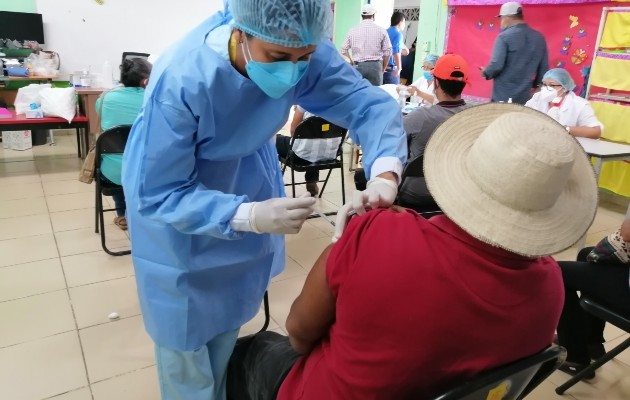 Aún se mantienen campañas de vacunación para quienes no estén inmunizados. Foto: Thays Domínguez
