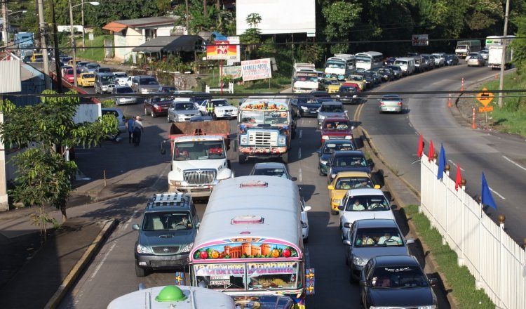 Por las calles de Panamá transitan autos que no reúnen las condiciones mínimas de seguridad. Foto: Archivo