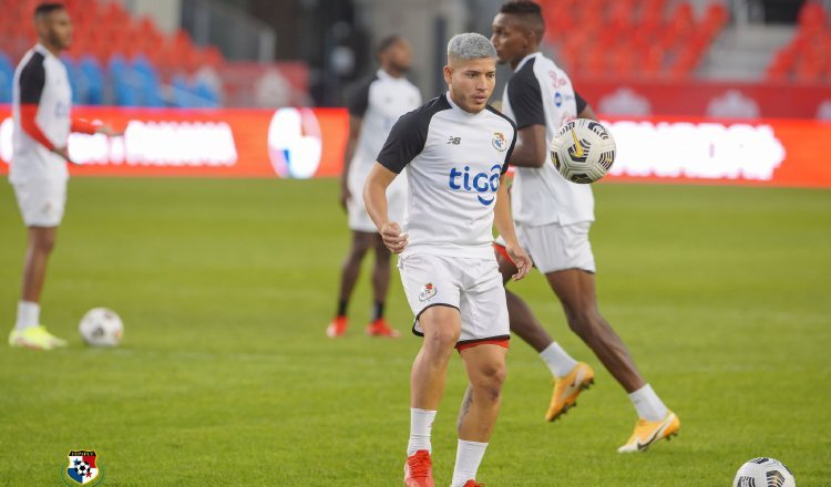 Cristian Martínez en los entrenamientos en Toronto. Foto: Fepafut