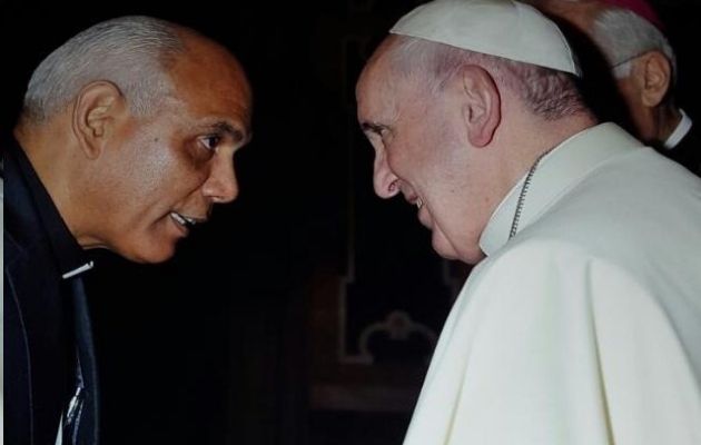 Monseñor Rómulo Aguilar tuvo la oportunidad de encontrarse en varias ocasiones con el papa Francisco. Foto: Cortesía