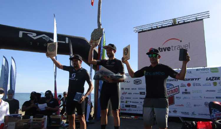 Fueron premiados los tres primeros de cada categoría, en las ramas masculinas y femenina. Foto:Edward Santos