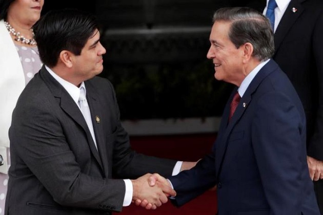 El presidente de Panamá, Laurentino Cortizo (dcha.), recibirá a su homólogo costarricense, Carlos Alvarado, en ciudad de Panamá (Panamá). Foto: EFE