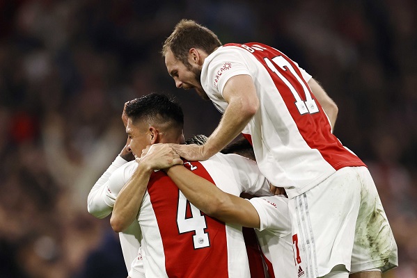 Ajax goleó 4-0 al Borussia Dortmund en Amsterdam. Foto: EFE
