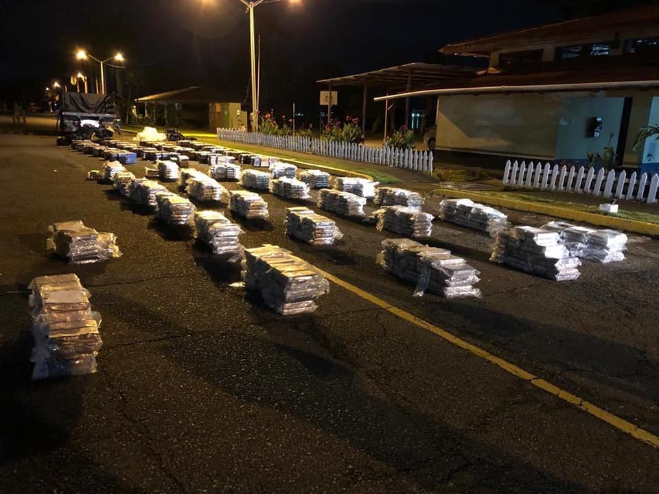 La droga estaba metida en 57 maletines. Foto: Diomedes Sánchez  
