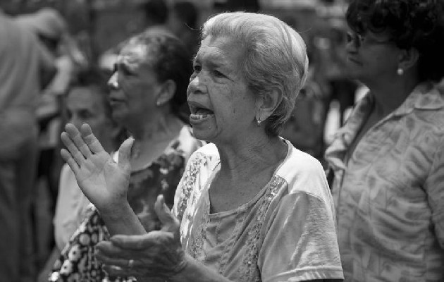 Consideran que echando al jubilado de sus entornos laborales, se acabará el desempleo y la economía de Panamá crecerá desmesuradamente. Foto: EFE.