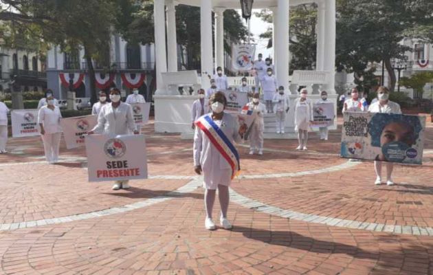 El mandatario se comprometió con la Asociación Nacional de Enfermeras de Panamá (Anep) a instalar una mesa de diálogo, donde se aborden diversos temas. Foto: Grupo Epasa