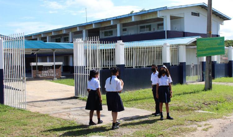 Más de la mitad de los centros escolares abrieron en este año para clases semipresenciales y tutorías para reforzar contenidos. Foto: Cortesía