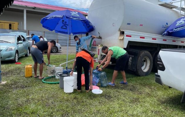 Más de 60 mi personas se han visto afectadas por la contaminación con hidrocarburo de la potabilizadora de Bongo. Foto: Mayra Madrid 