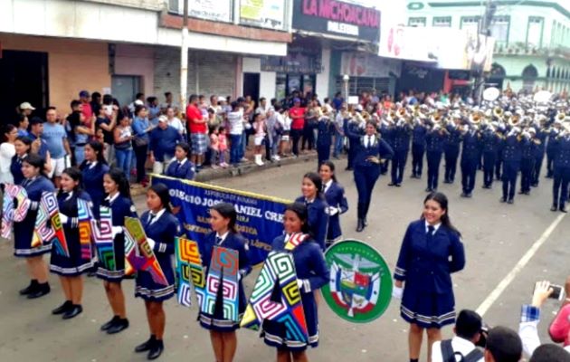 Unos 100 integrantes aproximadamente participarán de los actos oficiales, para lo cual hace algunas semanas retornaron a las prácticas y ensayos. Foto: Thays Domínguez