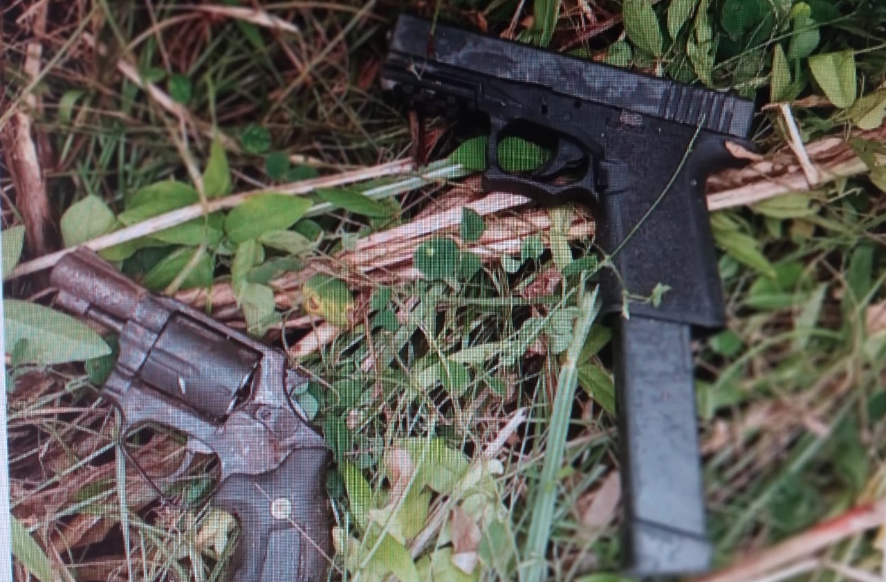 En la zona donde se dio el ataque, se encontraron dos armas de fuego. Foto: Diomedes Sánchez 