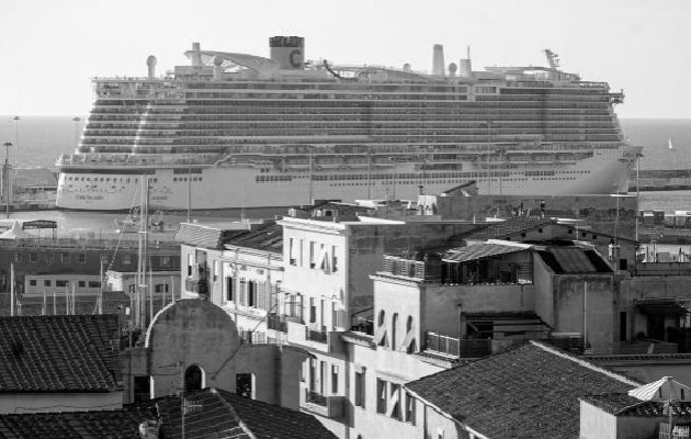 Puerto de Civitavecchia, en Roma, Italia, donde abordaremos el crucero que hará escalas intermedias en Florencia/Pisa, Cannes, Barcelona, Valencia, Málaga/Granada, Cádiz/Sevilla, Lisboa, islas Azores e islas Bermudas. Foto: EFE.