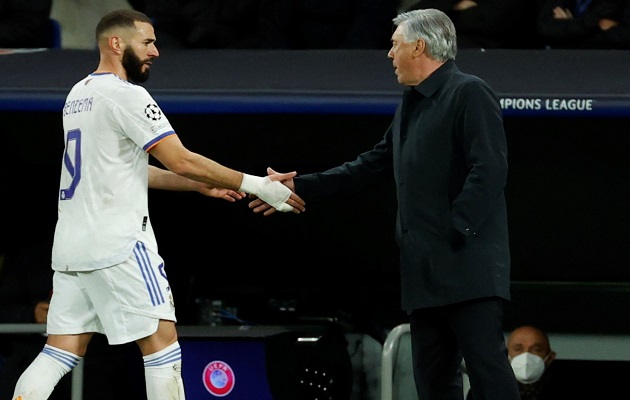 Ancelotti dijo que cambió a Benzema por razones de agotamiento. Foto: EFE