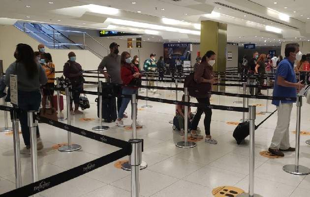 Desde el jueves 4  de noviembre la principal terminal aérea de Panamá ha recibido entre 4,004 a 7,000 mil pasajeros de retorno. Foto: Cortesía