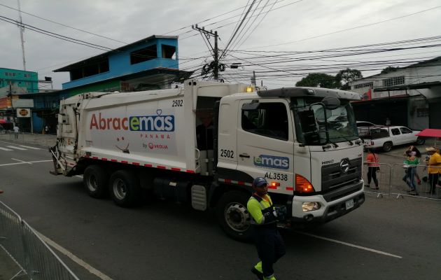 Antes de intentar aumentar el costo por el servicio, dijo Pérez, la Empresa Metropolitana de Aseo invirtió en la compra de más equipo, a fin de optimizar el servicio. Foto: Eric Montenegro