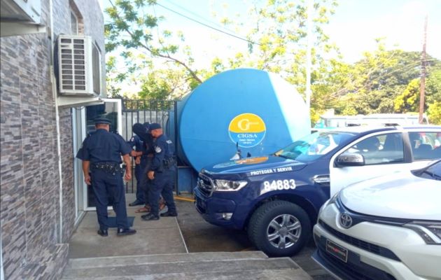 La audiencia se realizó en las instalaciones del Sistema Penal Acusatorio en Las Tablas, donde el imputado fue llevado bajo fuertes medidas de seguridad. Foto: Thays Domínguez