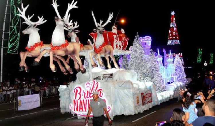 Las actividades se realizarían en parques y avenidas, además de distribuir bolsas navideñas. Este año no se contempla realizar desfile. Foto: Archivo