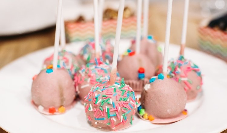 'Cake pops' de chocolate. Foto: Ilustrativa / Freepik