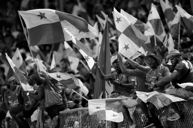 Nuestros seleccionados le rindieron culto a la patria. Le devolvieron la sonrisa, la esperanza y la fortaleza para seguir luchando a cientos de miles de panameños agobiados por la peor crisis social del último siglo. Foto: EFE.