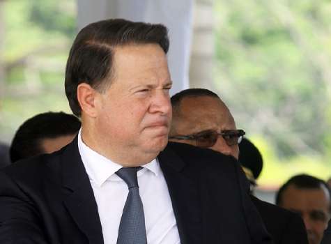 Juan Carlos Varela paralizó siete obras hospitalarias en todo el país.  Foto: Archivo