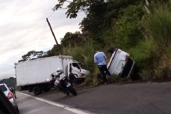 El accidente de José Calderón fue en la Vía centenario.