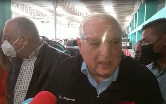 Ricardo Martinelli conversó hoy con los periodistas a su llegada al Sistema Penal Acusatorio de Plaza Ágora. 