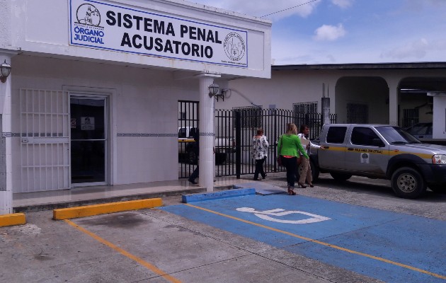 Una fuente dentro de la institución, que pidió el anonimato, explicó que ya se hizo la audiencia de imputación por el delito de estafa a la pareja policial. Foto: Melquiades Vásquez