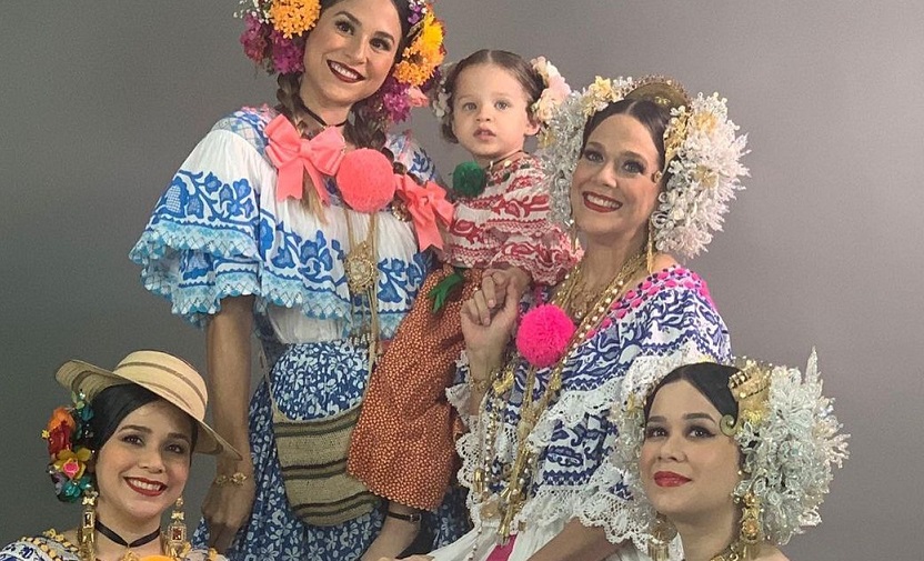 Lissette Condassin junto a sus tres hijas y su nieta. Foto: Instagram