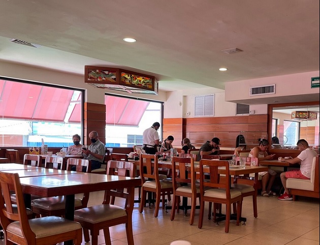 Durante la pandemia el sector de restaurantes ha tenido que despedir a más de 2 mil trabajadores. Foto: Grupo Epasa