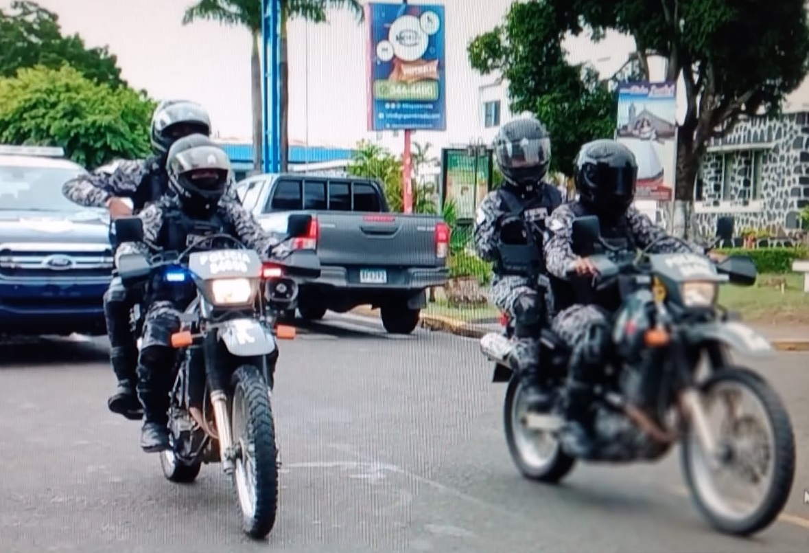  Se contará con presencia policial en especial en áreas comerciales. Foto: Thays Domínguez