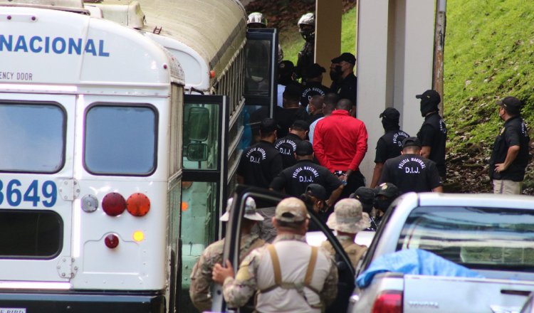 Detenidos fueron llevados ayer ante las autoridades. Foto Ministerio Público