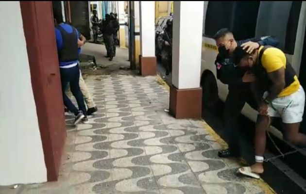 Jean Carlos Hernández Fuentes, alias “Niñito” de 21 años y Reynaldo Antonio Cuadra, alias “Rey” o “Reycito” de 25 años, son señalados por los delitos de homicidio doloso agravado, femicidio, contra la libertad individual y robo agravado. Foto: Archivo
