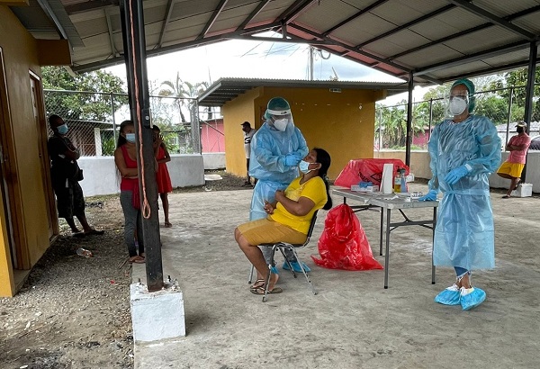 Personal de salud aplicó 4,864 pruebas nuevas de contagio en las últimas 24 horas. Foto. Cortesía Minsa