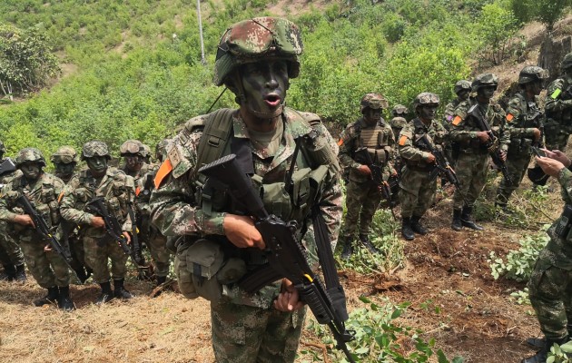 A finales de septiembre de 2021, el ministro de Defensa de Colombia Diego Molano anunció la captura de 41 miembros del Clan del Golfo. Foto: Ministerio de Defensa de Colombia