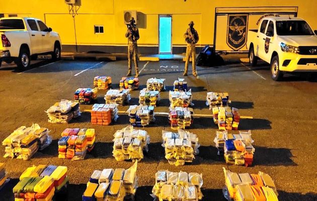 Esta operación estuvo a cargo del Servicio Nacional Aeronaval (Senan), con el apoyo de los funcionarios del Ministerio Público. Foto. Senan