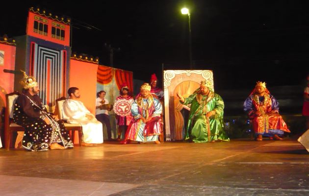 En el drama de los Reyes Magos de Macaracas, actividad cumbre del encuentro folclórico del Canajagua, participan niños, jóvenes y adultos de la comunidad, que llevan a cabo una de las muestras de teatro popular más antiguas del país. Foto. Thays Domínguez