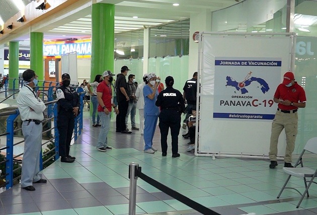 Panamá comenzó el proceso nacional de vacunación contra la covid-19 el 20 de enero de 2021.  Foto: Cortesía Minsa