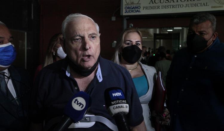 El expresidente de la República, Ricardo Martinelli, recibió recientemente unas disculpas Club Deportivo Unión Española  por este vídeo circulado ilegalmente. Víctor Arosemena