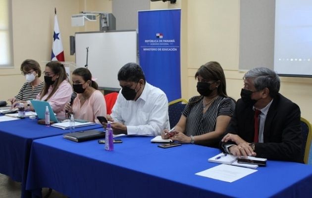 La reunión estuvo encabezada por la ministra Maruja Gorday de Villalobos. Foto: Cortesía